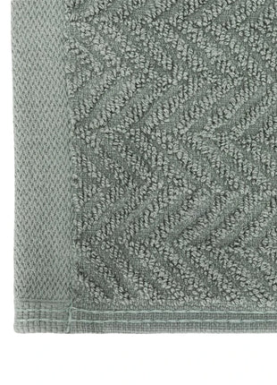 4772013435570