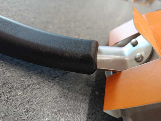 Fiskars Functional Form kepimo keptuvė su keramikiniu padengimu, 28 cm