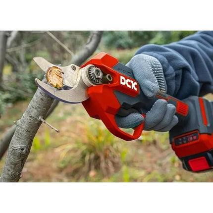 6927073923200
