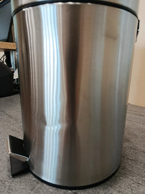 BESK kroomitud pedaaliga prügikast, 5 l