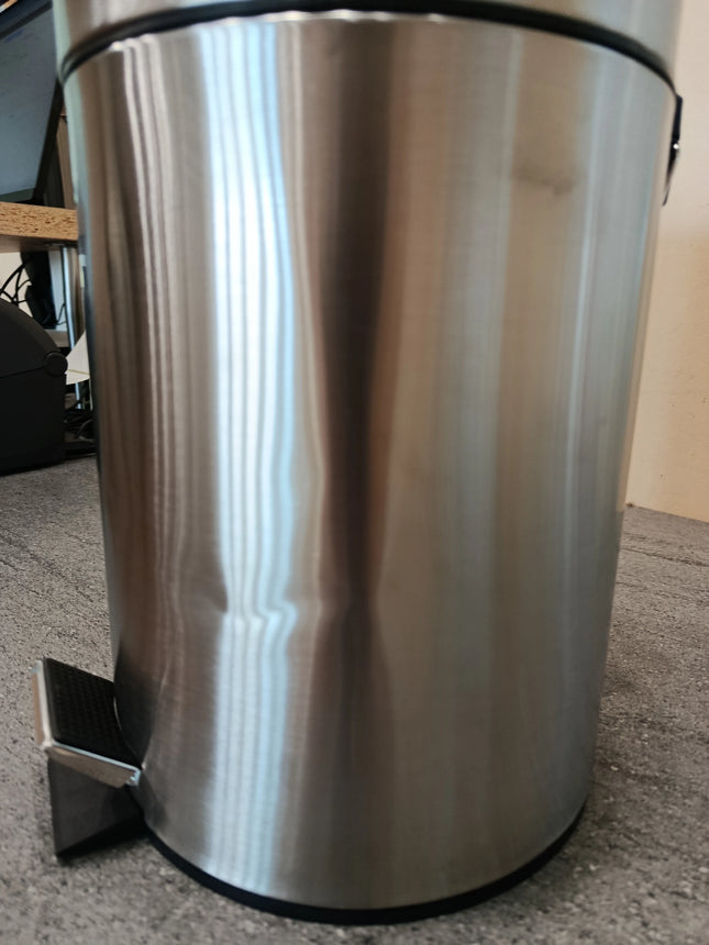 BESK chromuotas pedalų šiukšliadėžė, 5 l